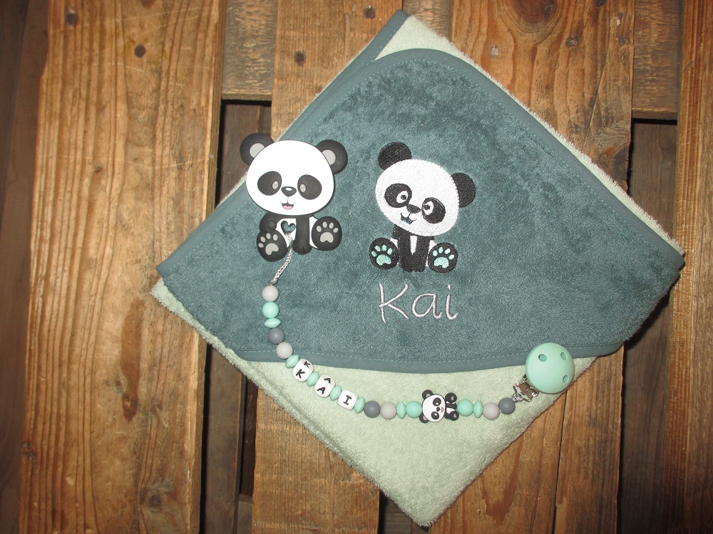 Set piniengrün mit Panda